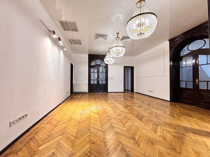 Parter vila interbelica 255mp, fosta resedinta a Generalului Tenescu, 0% comision.