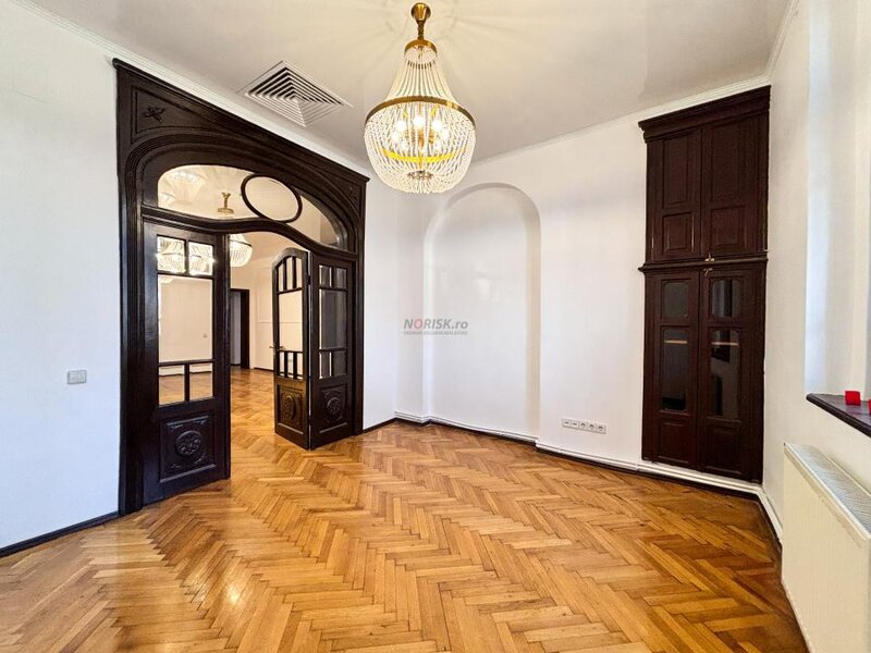 Parter vila interbelica 255mp, fosta resedinta a Generalului Tenescu, 0% comision.