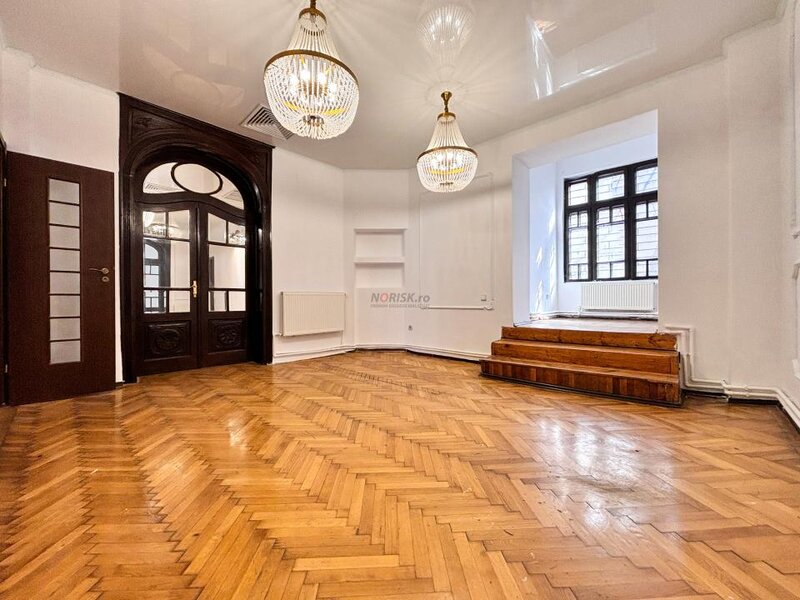 Parter vila interbelica 255mp, fosta resedinta a Generalului Tenescu, 0% comision.