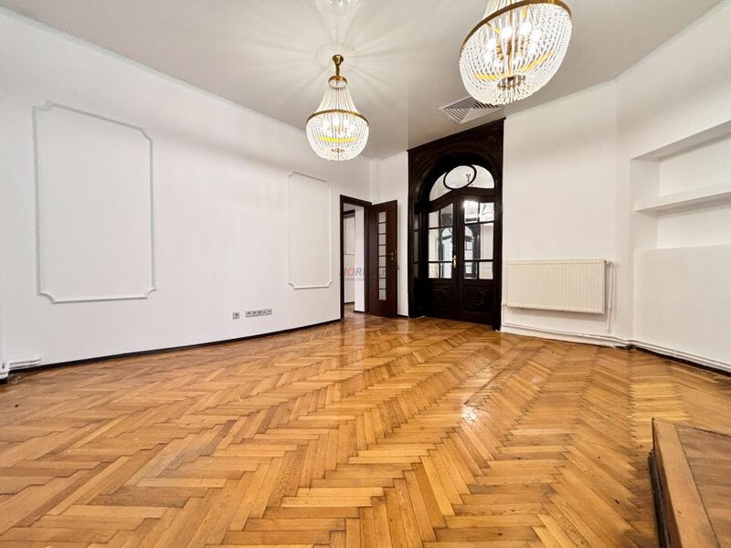 Parter vila interbelica 255mp, fosta resedinta a Generalului Tenescu, 0% comision.